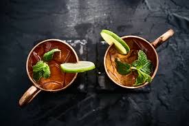 Il moscow mule è un cocktail più conosciuti del momento ed è divenuto di moda per una semplice come si prepara un moscow mule secondo la ricetta originale. Ricetta Moscow Mule Long Drink A Base Vodka Giovanni Ceccarelli Cocktail Engineering