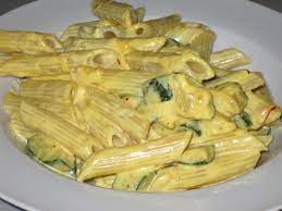 It may be super quick and simple to make, but pasta with zucchini and ricotta is as delicious in its own way as any fancy special occasion dish. Pasta Con Zucchine E Mascarpone Gustosa E Rapida Stefania Profumi E Sapori