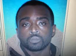 Detroit Police Seek Assistance Below is person of interest Deangelo Davis  wanted in connection with the shooting of a Wayne State Police Officer at  approximately 7:30 pm in the area of Seldon