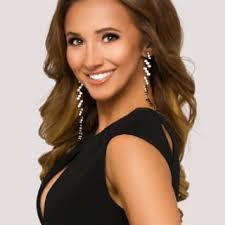 Stacey Arthur's Instagram, Twitter & Facebook