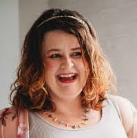 Suzanne Atchison's Instagram, Twitter & Facebook