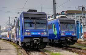 Un service de bus de remplacement est mis en place, entre la plaine stade de france et creil, avec. Sncf Le Trafic Est Interrompu Sur Le Rer D Entre Melun Et Combs La Ville Apres Un Accident Grave De Voyageur