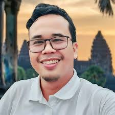 Edna Mendiola's Instagram, Twitter & Facebook