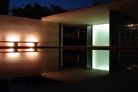 Bu bağlamda barselona pavyonu, fuardaki diğer pavyonlardan ayrılmaktadır. Gallery Of Ad Classics Barcelona Pavilion Mies Van Der Rohe 21