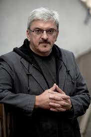 Co dziesiąta osoba twierdzi, że nie. Niedzwiecki Mam Na Imie Marek Jestem Anonimowym Zakupoholikiem Muzyka