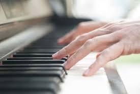 Wir klären dich über die klaviatur auf, geben tipps zum üben und warnen dich vor anfängerfehlern. Bassschlussel Lesen Am Klavier Noten Leichter Lernen