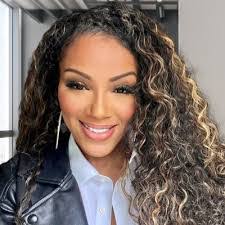 Mitzi Jackson's Instagram, Twitter & Facebook