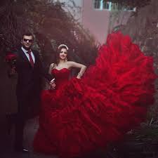 Wunderbar schön gekleidet, kompetent beraten. Grosshandel Dunkelrote Brautkleider Tiered Rocke Schatz Rotes Ballkleid Arabisch Libanon Lange Organza Armellos Vestido De Festa Longo Ba2487 Von Cinderelladress 115 91 Auf De Dhgate Com Dhgate