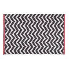 Teppich Wave Dunkelgrau Pink 140x200 Bei Maisons Du Monde Fur 89 90 Eur Anthrazit Grau Anthrazit Und Grau