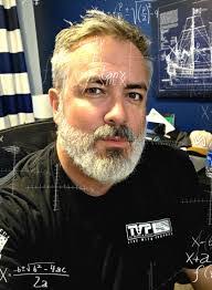 Lonnie Avery's Instagram, Twitter & Facebook