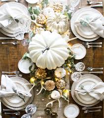 This Is The Perfect Easy And Inexpensive Thanksgiving Tablescape It Uses Things Thanksgiving Table Decorations Thanksgiving Table Settings Thanksgiving Table