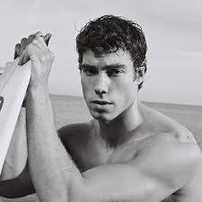 Derek Chadwick's Instagram, Twitter & Facebook