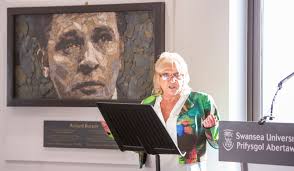 Sian Owen, Burton's niece.