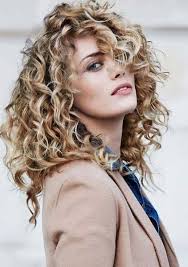 50 Short Hairstyles For Curly Hair In 2019 Hairstyles Pictures Curly Hair Styles Naturally Haircuts For Curly Hair Curly Hair Styles