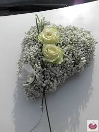 Kleines Schleierkrautherz Mit Rosen Und Phalaenopsis Fur Die Motorhaube Hochzeit Autodekoration Autos Autodeko Hochzeit Autoschmuck Hochzeit Hochzeitsblumen