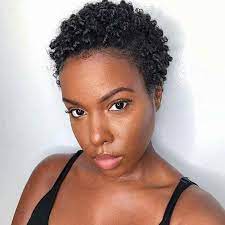 Cute Curly And Melanated Niahope Carolsdaughter Curlspired Curlinspiration Nat Business Hairstyles Natural Hair Styles Curled Hairstyles