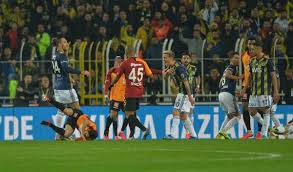 Soon after, christoph daum resigned as manager and was replaced by zico on 4 july 2006. Fenerbahce Galatasaray 1 3