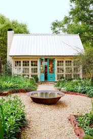 This Charming Backyard Art Studio Is Possibly The Most Relaxing Place On Earth Backyard Art Studio Backyard Retreat Backyard Getaway