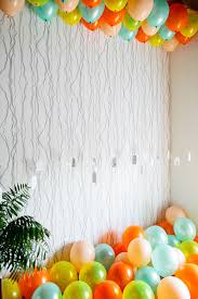 Happy Birthday Party Balloon Decoration Ideas Without Helium Balloon Ceiling Diy With Free Tag Printables Balloon Ceiling Balloon Decorations Without Helium Balloon Diy