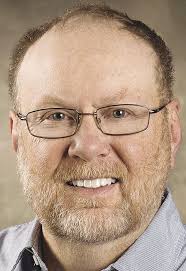 Club honors retired Judge Maes