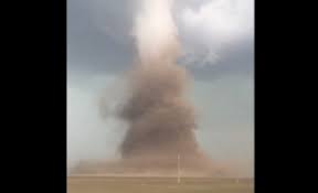 A doua tornadă în românia. Breaking TornadÄƒ In Romania Fenomenul Meteo S A Produs LangÄƒ Autostrada Soarelui Video Stiri Pe Surse Cele Mai Noi Stiri
