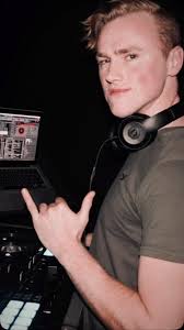 🎧 Eli Harvey is back tonight! 🎧, Get ready for an epic night at The  Woolie as the incredible Eli Harvey takes over the decks!, 🔥 What’s on:,  🎶 Live music kicks off at 7 PM, 🎛️ Eli spinning from 10 PM ...