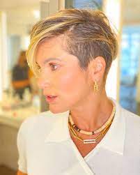 Flávia alessandra sobre novo corte de cabelo: Flavia Alessandra Radicaliza E Exibe Corte De Cabelo Curtissimo Me Libertei Moda E Beleza Gshow