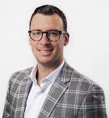 Andrew Martz's Instagram, Twitter & Facebook