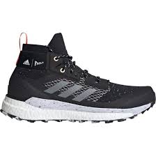 Dieser bekannte sportschuhhersteller bietet moderne sneakers und halbschuhe mit sportlichen schnitt für damen, herren wie auch kinder an, die nicht. Adidas Terrex Herren Terrex Free Hiker Parley Schuhe Kaufen Bergzeit