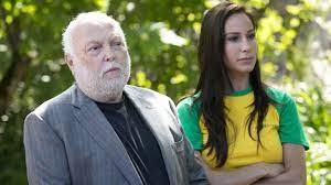 Ripost egy hatalmas gyémántgyűrűvel jegyezte el a szerelme andy vajna özvegyét.vajna tímea, két és fél évvel a férje halála után végre újra boldog, és könnyen lehet, hogy a tehetős üzletember, zoltán oldalán már családot alapít. Halala Elott Egy Rakas Penzt Kimenekitett Andy Vajna De Vajna Timea Nem Fer Hozza 24 Hu