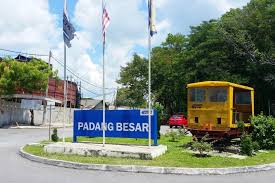 If you're thinking of taking a vacation, this might be the most persistent question you've been now you must be thinking, is crossing the thailand and malaysia border dangerous? Thailand To Malaysia Train Border Crossing At Padang Besar Bangkok To Kuala Lumpur Flashpacking Kerala