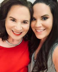 How do you feel about this picture of me and my mom! ♥️