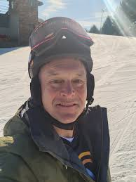 Perfect winter conditions. Great snowpack for easy use of snowshoes.