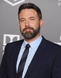 So lyk Angelina se nuwe lewe sonder Brad