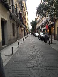Идёт загрузка карты… barcelona metro. Nothing Like The Cobblestone Streets In Madrid Spain Cobblestone Madrid