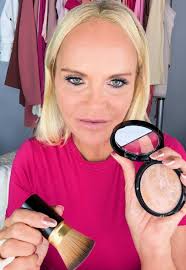 Laura Geller Beauty: Best Foundations for Mature Skin