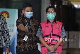 Lalu mengapa foto santai itu terjadi? Besok Sidang Perdana Jaksa Pinangki Digelar Republika Online