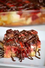 This Chocolate Cherry Cheesecake Bread Pudding With French Bread Cream Cheese Cherry Pie Filling And Chocolate Driz Delicious Desserts Cherry Cheesecake Food