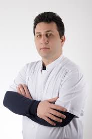 Atunci cand simti o durere in piept, te gandesti aproape imediat ca este vorba despre un infarct si te panichezi. Umflatura In Capul Pieptului Comunitatea Sfatulmedicului Ro