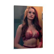 Amazon.com: Póster de actor, modelo Madelaine Petsch, póster de pintura en  lienzo, pósteres e impresiones artísticas de pared para sala de estar, ...
