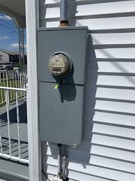 How to install an electric sub panel and tie in to adjacent main panel from start to finish. Main Breaker Outside And Inside At Service Panel And Meter Electrical Inspections Internachi Forum