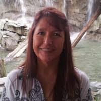 Shelly Dillon's Instagram, Twitter & Facebook