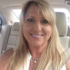 Angie Hebert (@angiembh)