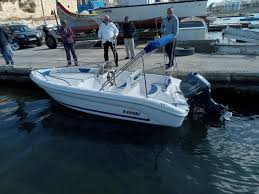 Ali ranieri je dosta ljepši. Ptr Marine Ranieri Shark 17 Powered By Yamaha F70 Facebook