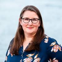 Larissa Campbell's Instagram, Twitter & Facebook