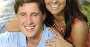 Capasso, Shrum announce engagement