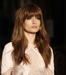 The 20 trendiest, most flattering hairstyles for round faces. Best Long Hairstyles For Round Faces Folade