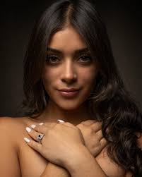 Nicole Garro's Instagram, Twitter & Facebook