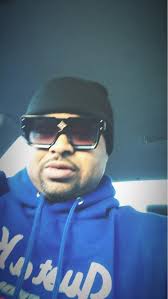 Kevin Durant gave his condolences to the family of a woman who passed away  who was his biggest fan! @GoPesos: “We put a purple @KDTrey5 jersey in my  grandma casket , yall