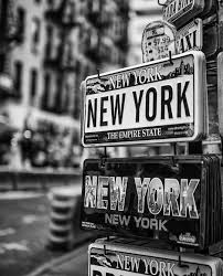 Black And White New York Wallpaper Iphone Pinterest L A U R E N Pinterest L A U R E N In 2020 Black And White Picture Wall Black And White Photo Wall Black And White Aesthetic